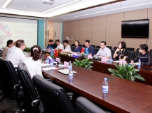 南山区人大常委会邓志荣副主任考察2121非凡科技